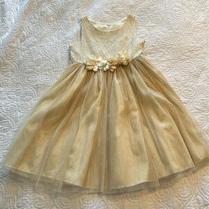 Girls Formal Dress with flowers and gold glitter - size 6